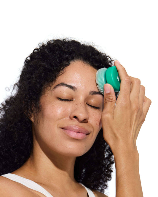 Le Disque Gentle Cleansing Tool