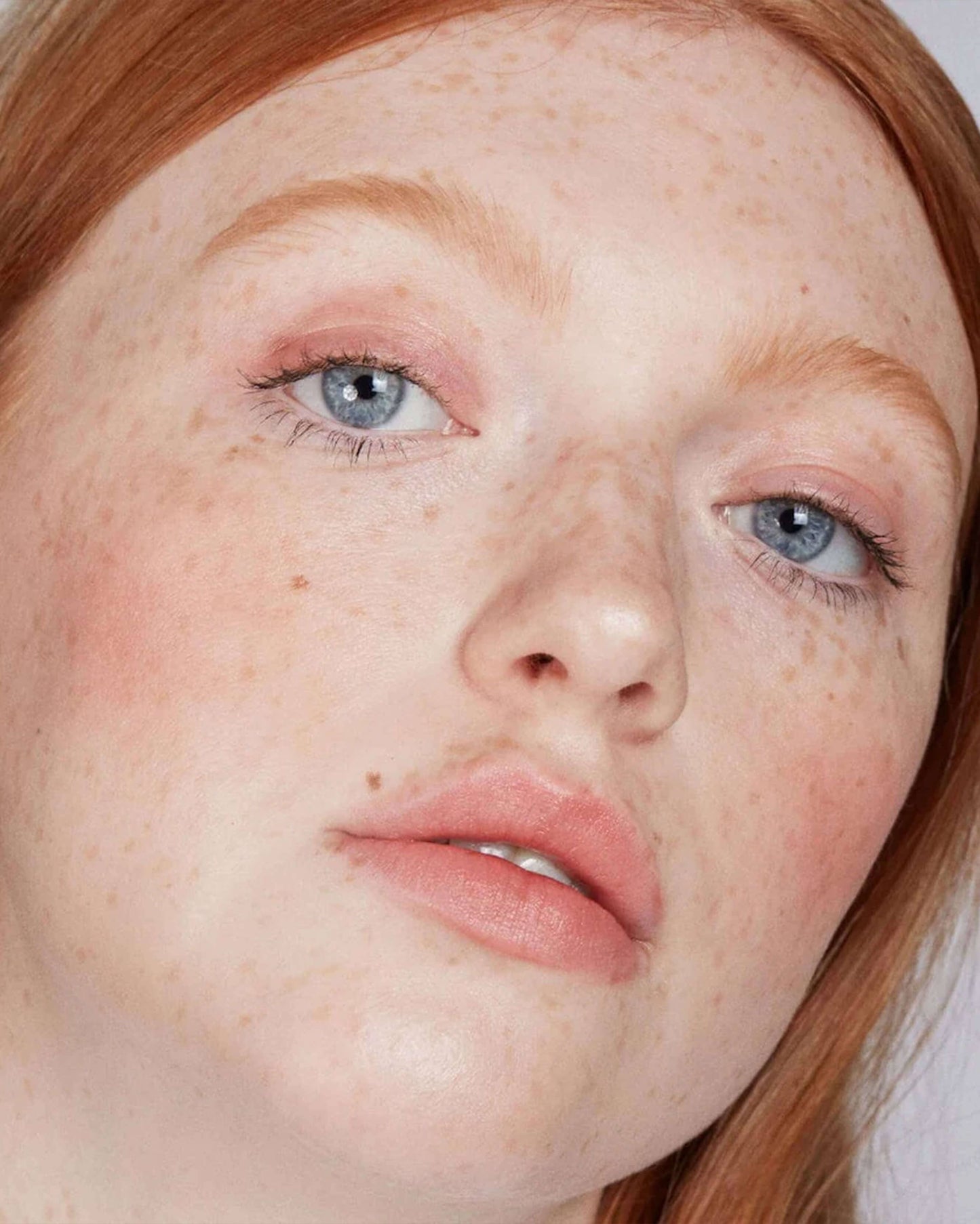Lip-to-Lid Balmie