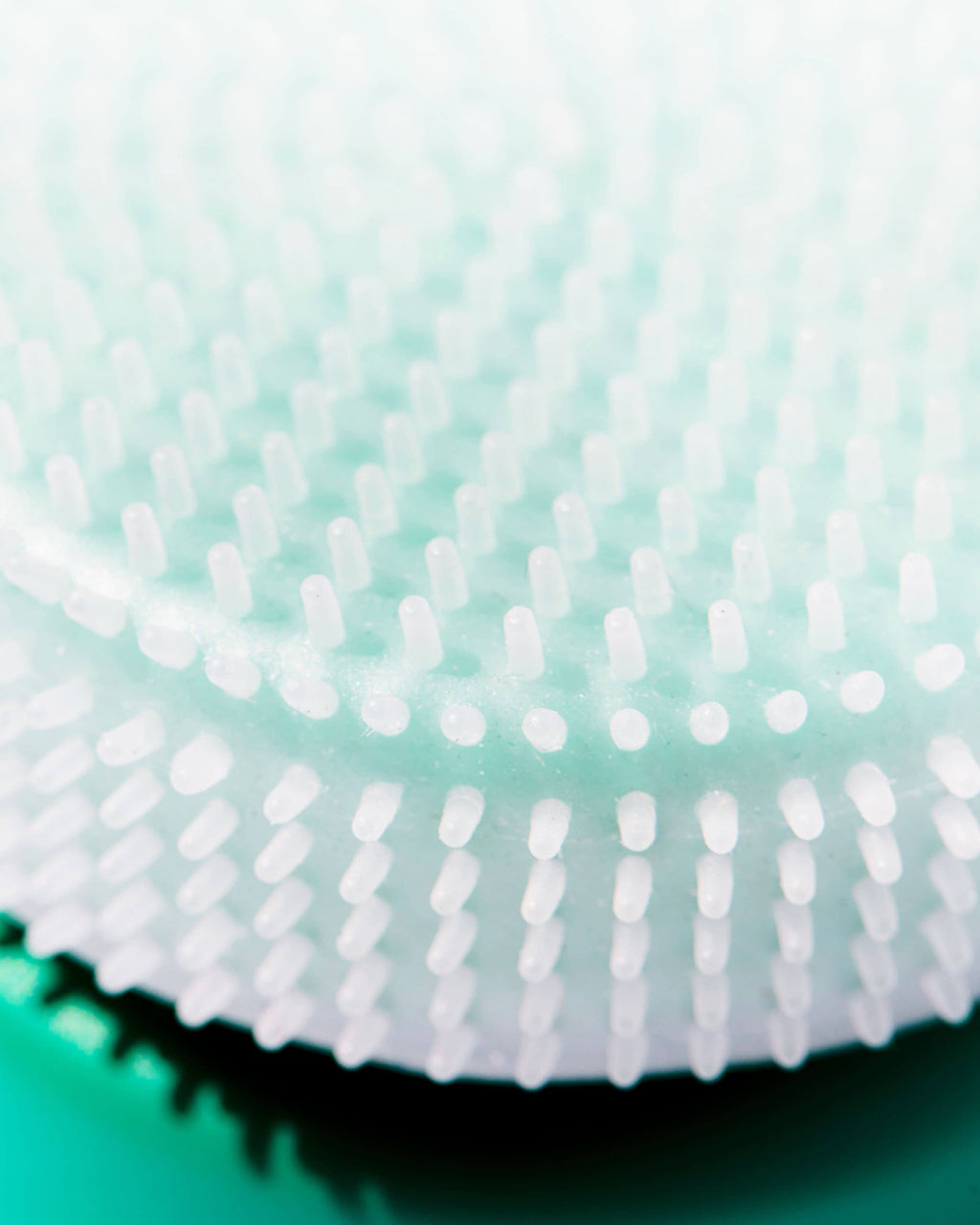 Le Disque Gentle Cleansing Tool