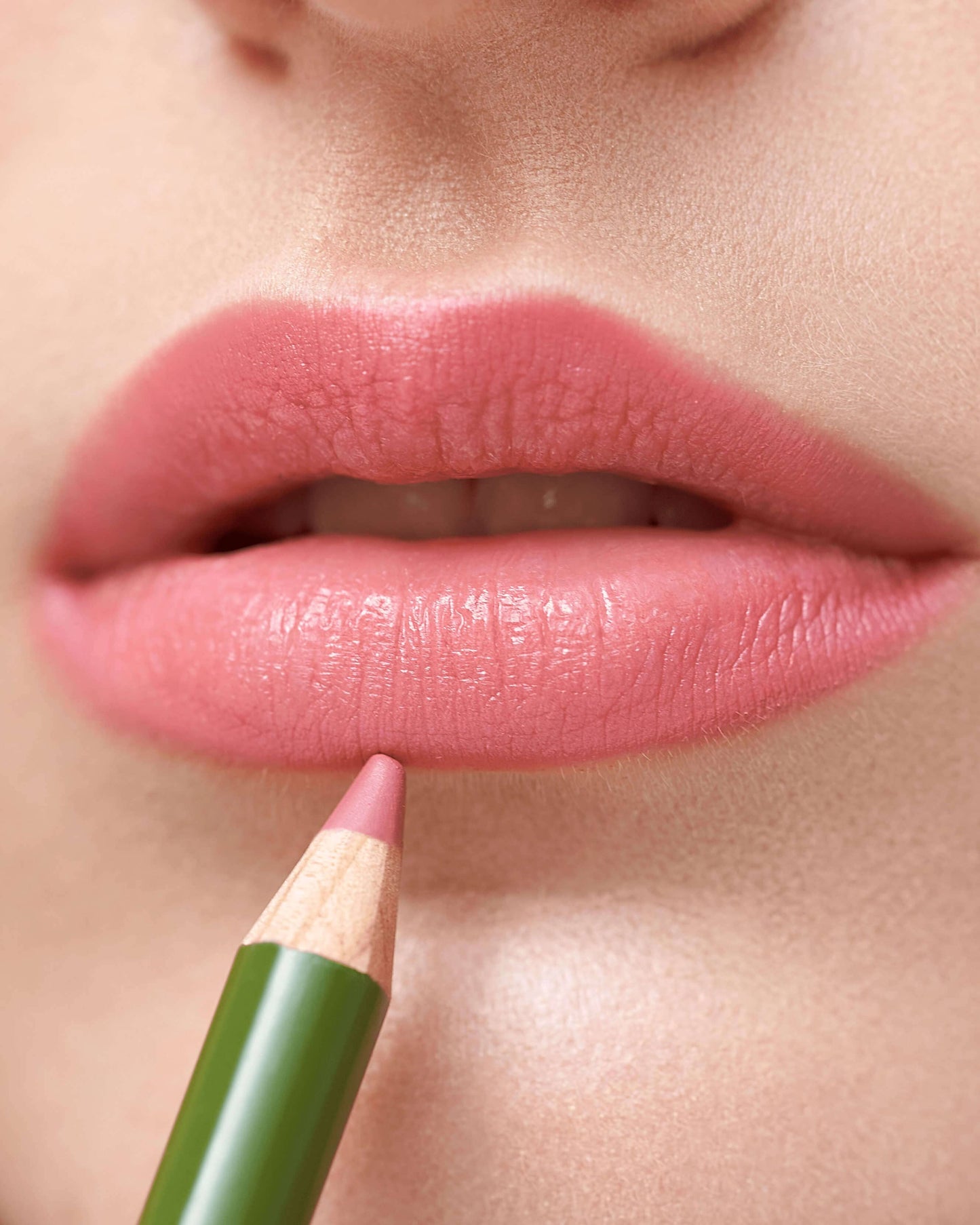 Soft Sketch Lip Liner Pencil