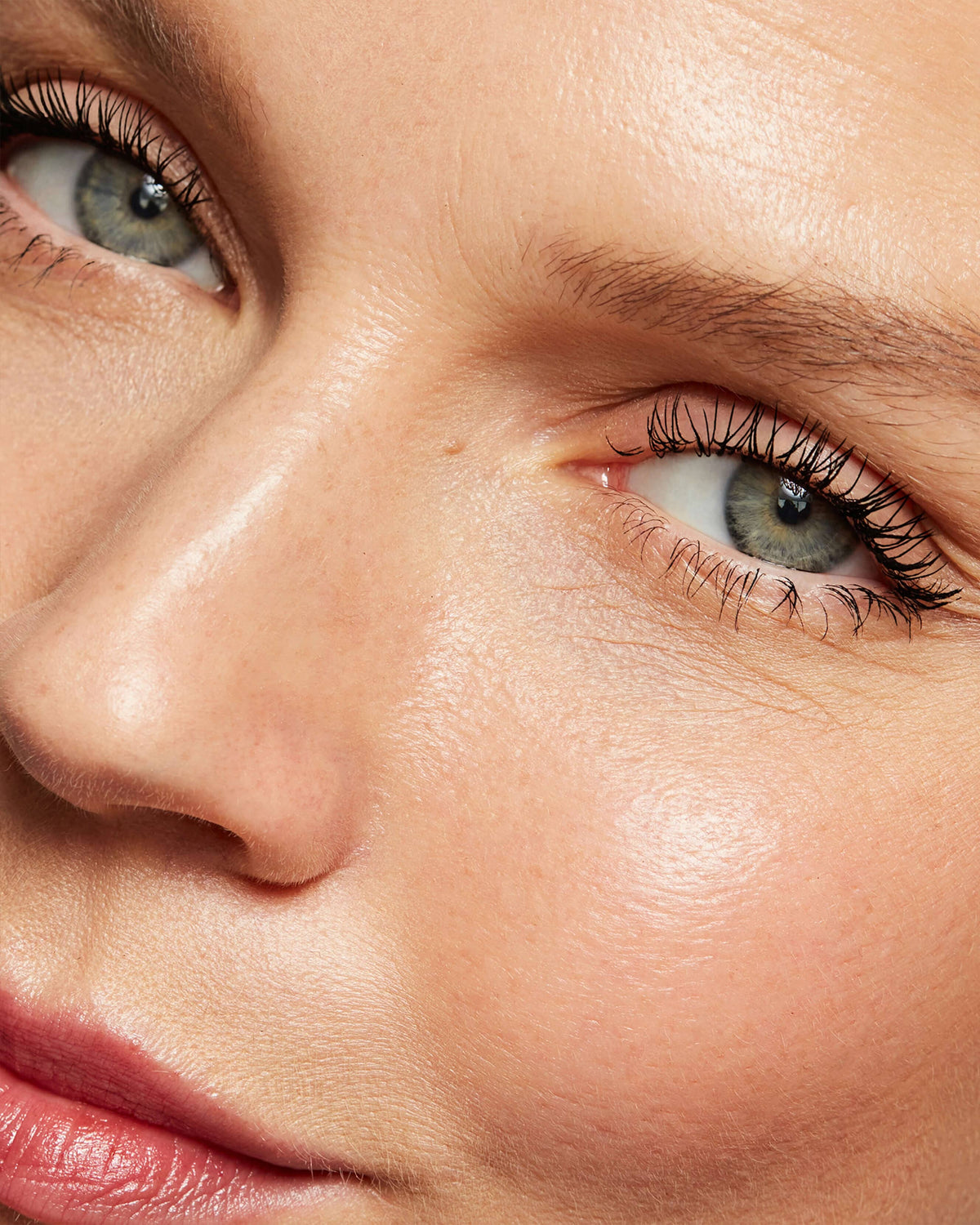 Mascara épaississant aux peptides Lash Up