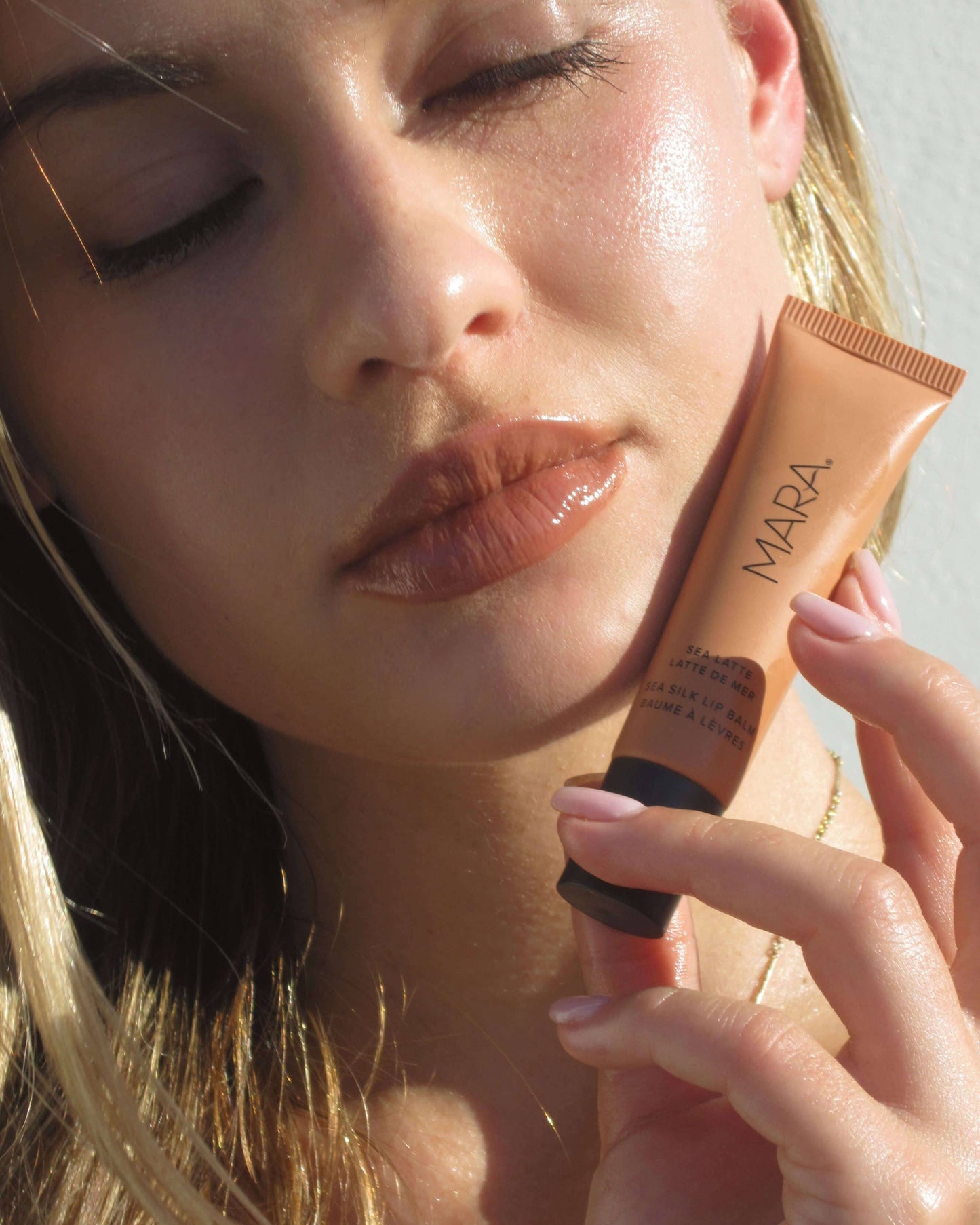 Hydrating Sea Silk Lip Balm Treatment for Anti-Aging and Lip Wrinkles