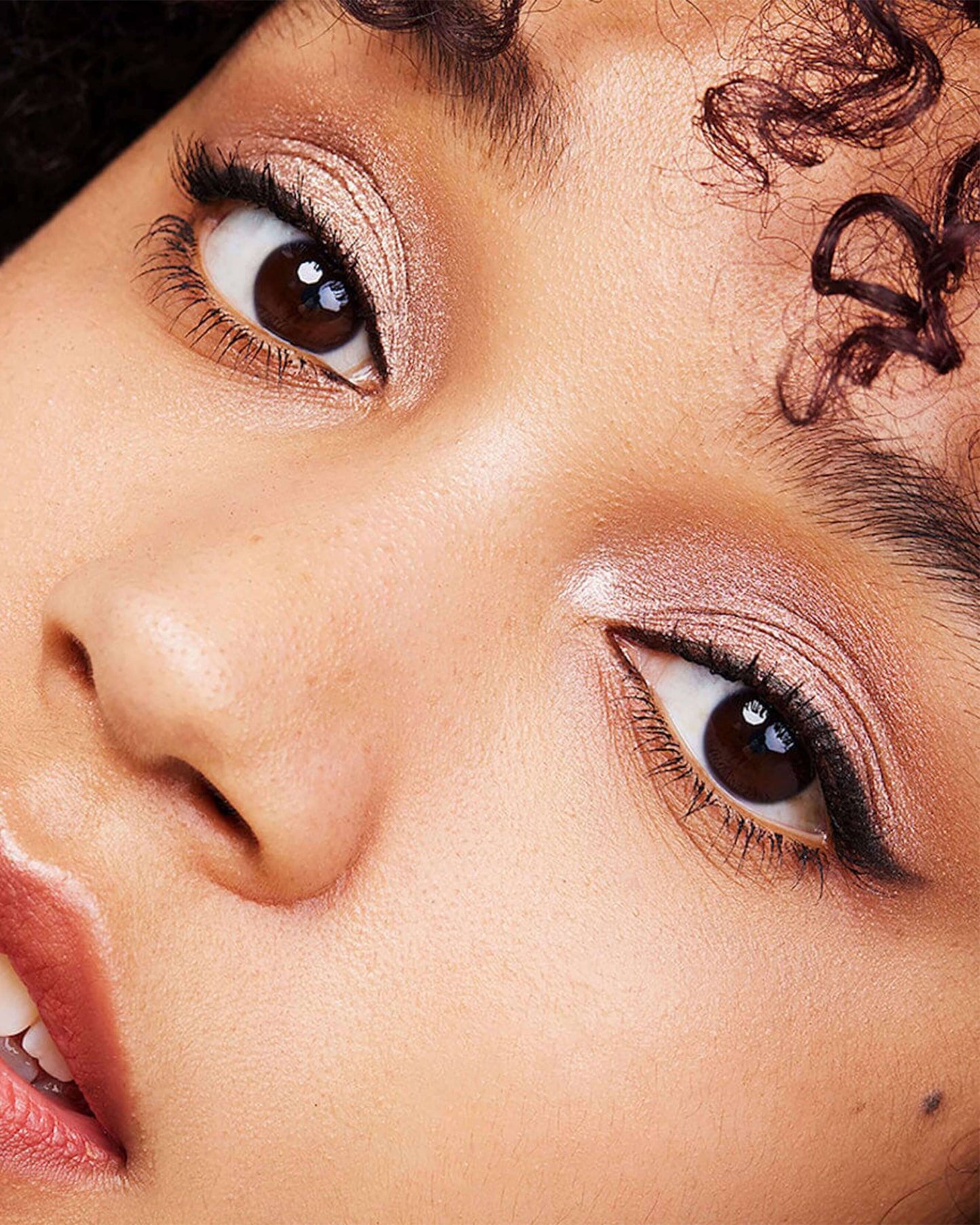 Straight Line Kohl Eye Pencil