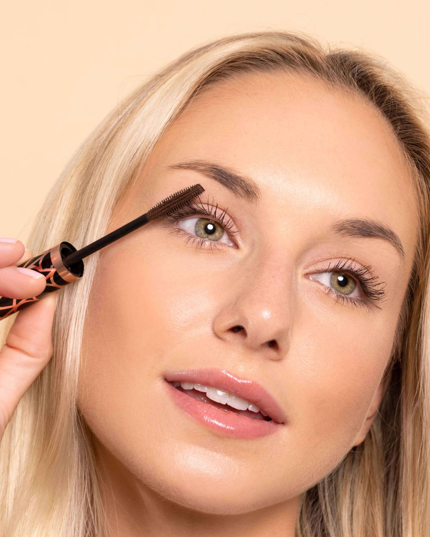 Eyes That TOK - Lash Enhancing Mascara