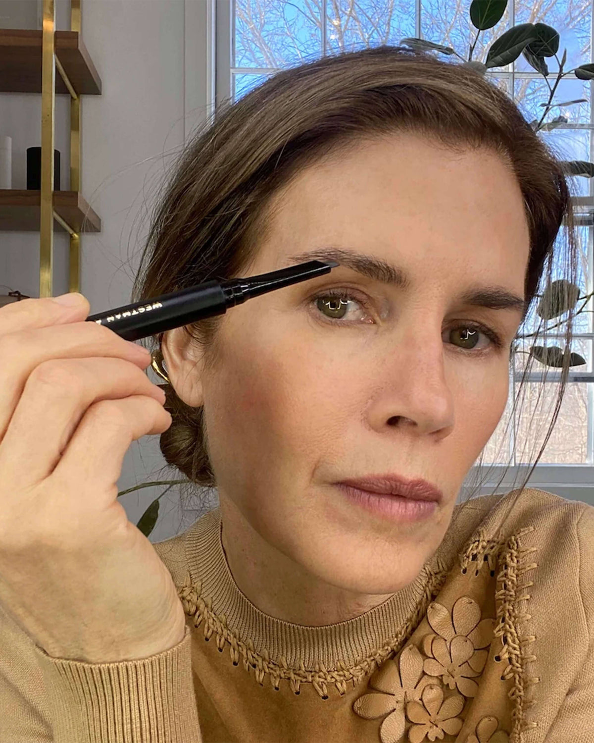 Crayon définisseur de sourcils Bonne