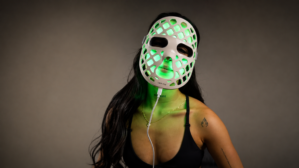 ETERNO LED Face Mask — 4 Wavelengths, Zero Contact